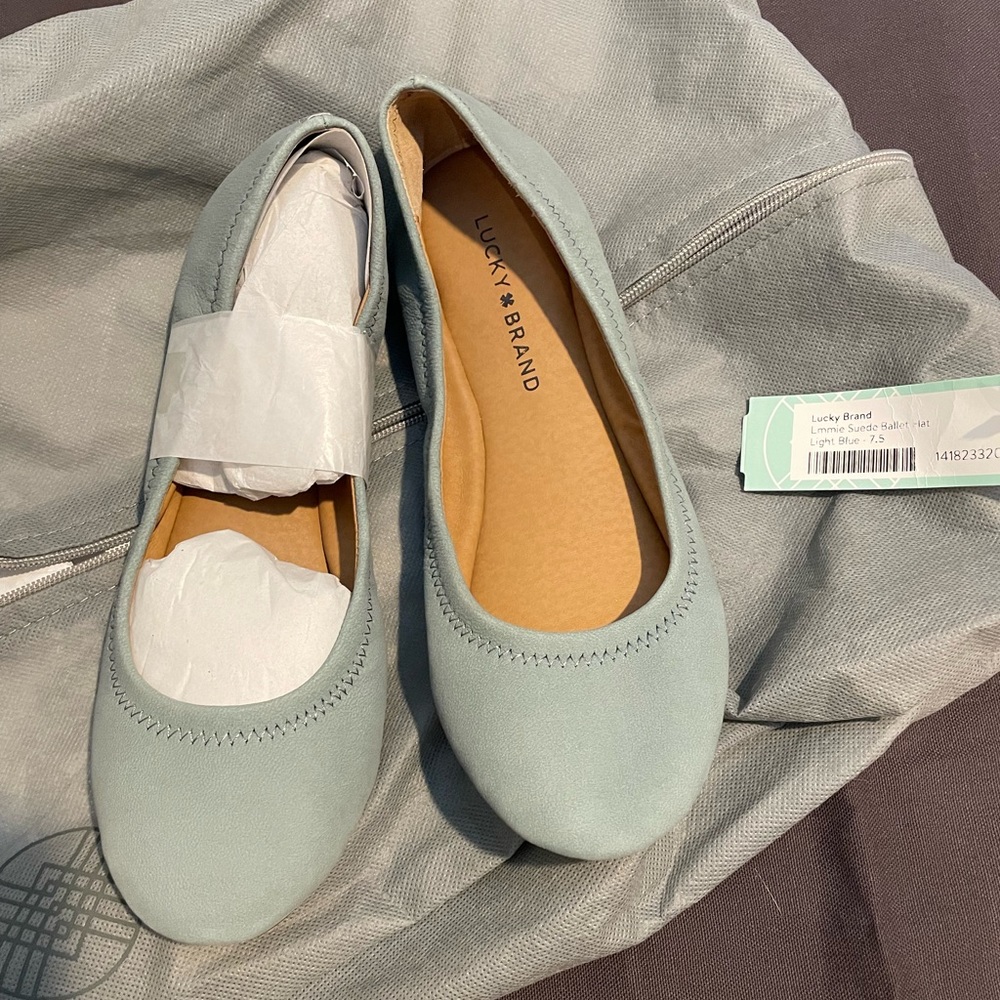 NWT Lucky Brand. Emmie Suede Ballet-Flat. Light Blue. Size 7.5